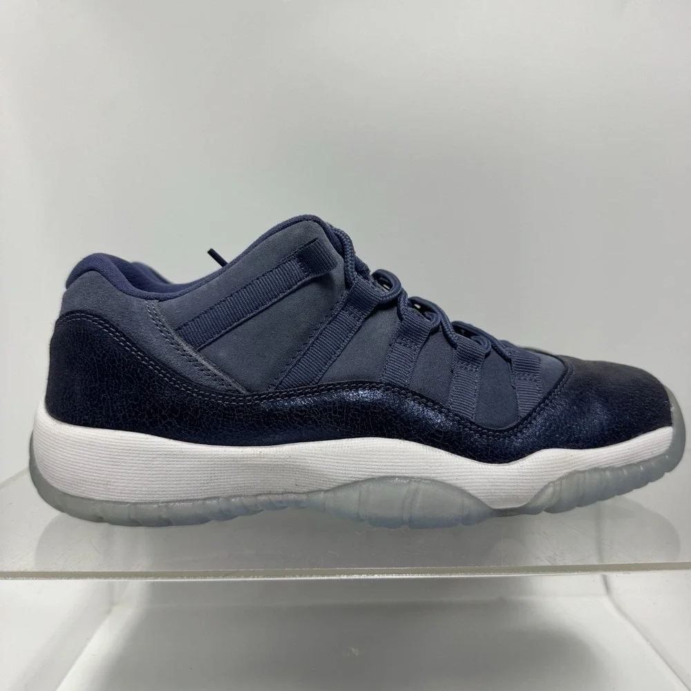 Air Jordan Retro 11 XI Low Blue Moon 580521-408 Youth Size 7Y / Women's Size 8.5